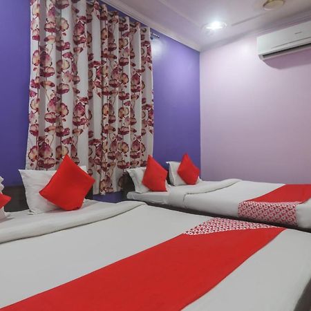 Oyo 60651 Hotel Arya Varanasi Eksteriør bilde