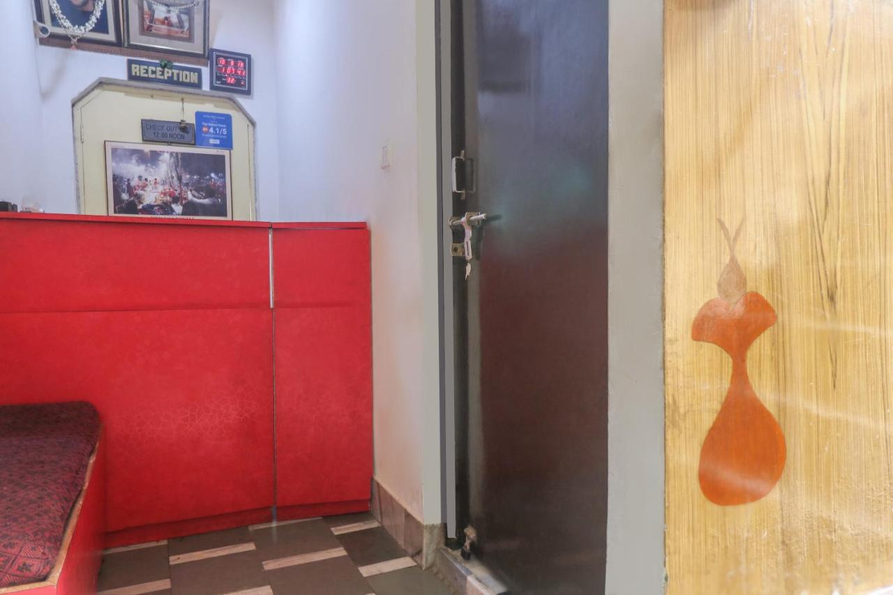 Oyo 60651 Hotel Arya Varanasi Eksteriør bilde