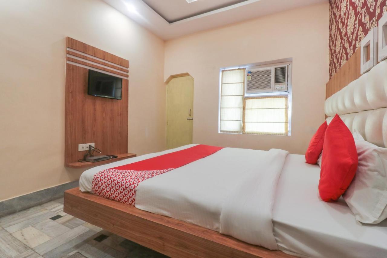 Oyo 60651 Hotel Arya Varanasi Eksteriør bilde