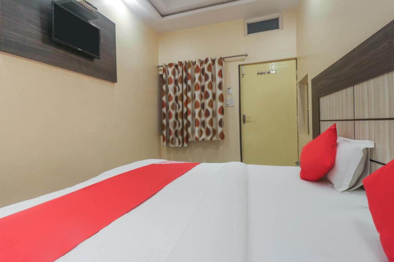 Oyo 60651 Hotel Arya Varanasi Eksteriør bilde
