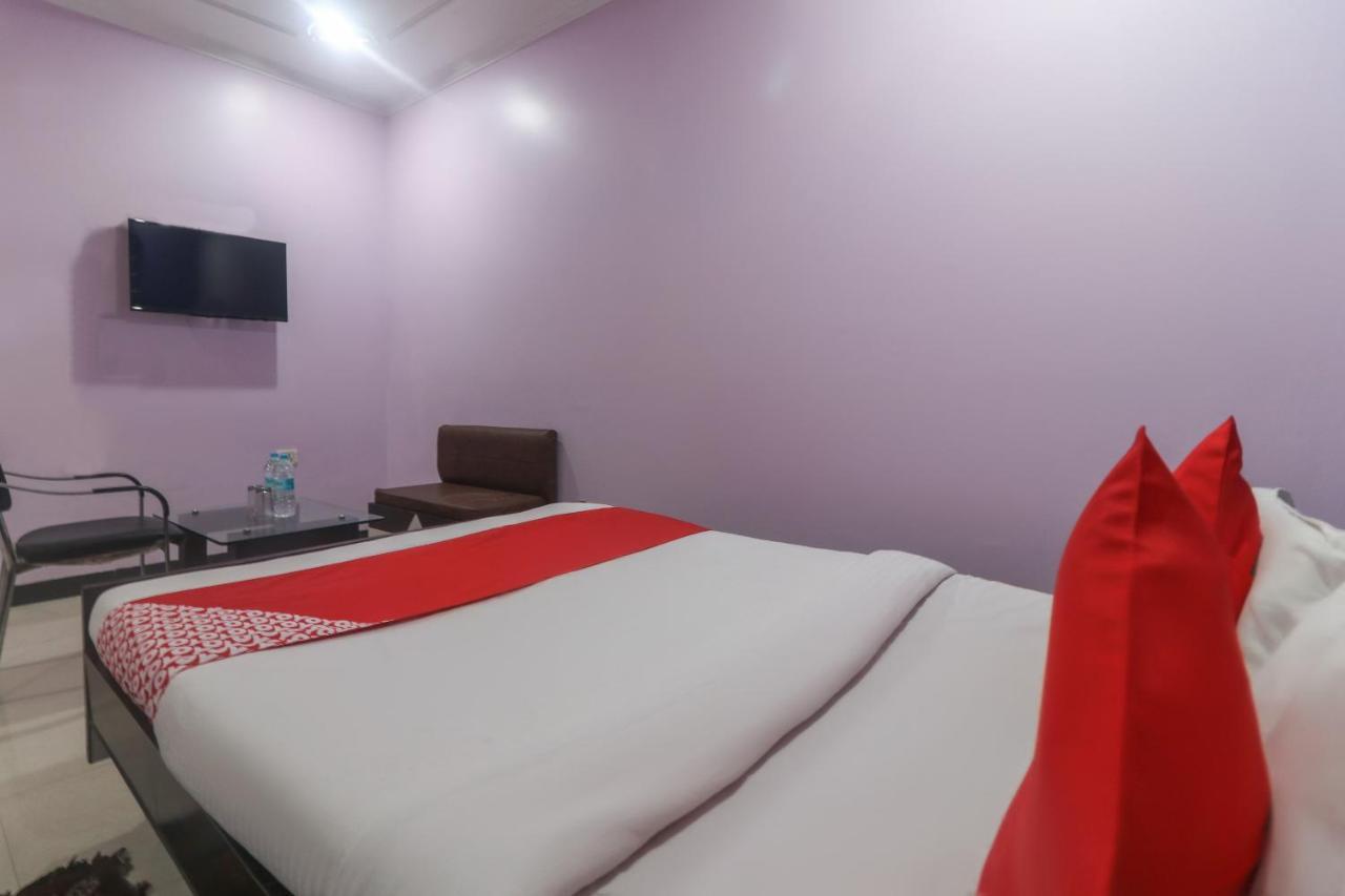 Oyo 60651 Hotel Arya Varanasi Eksteriør bilde