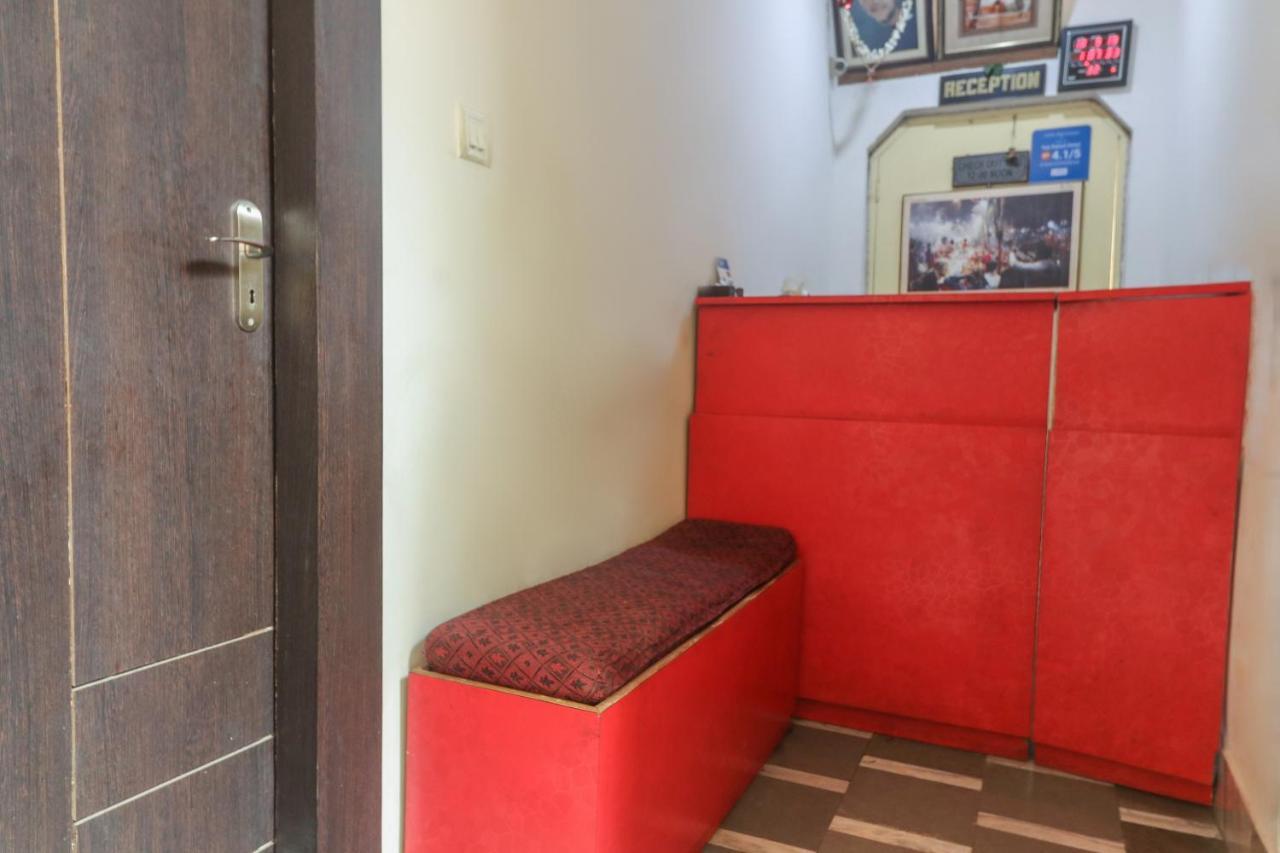 Oyo 60651 Hotel Arya Varanasi Eksteriør bilde